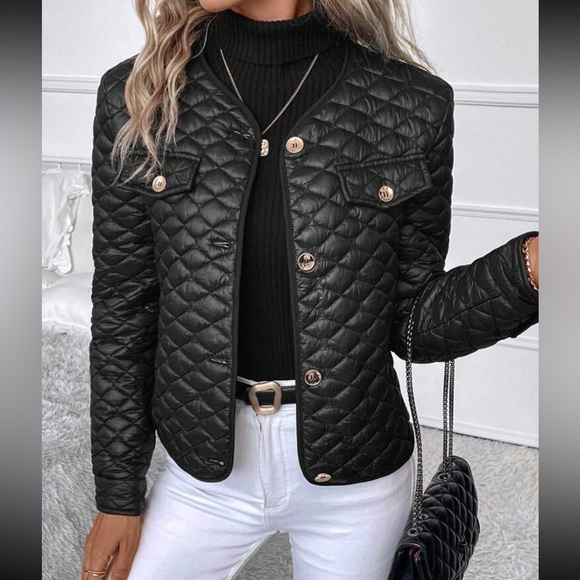 Cozy  black button up quilt jacket - Picture 4 of 5